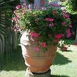 Fonte Del Castagno Апарт-отель 3*