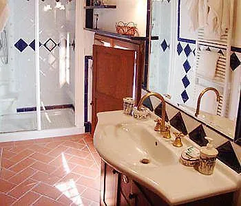 Fonte Del Castagno 3*