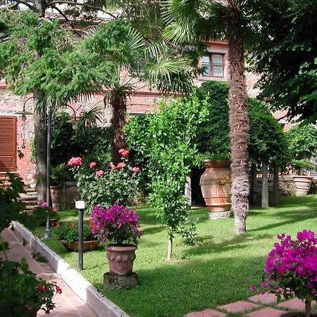 Fonte Del Castagno Aparthotel