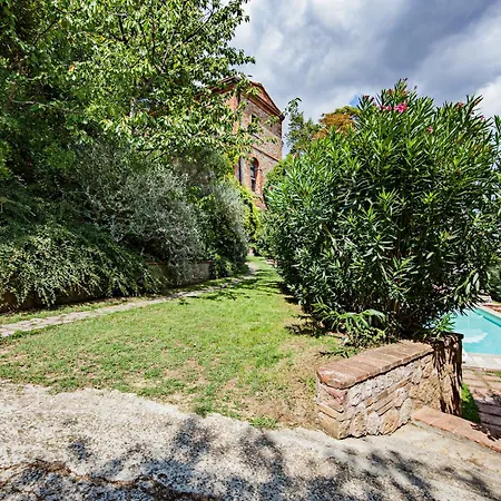 Fonte Del Castagno 4*