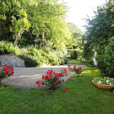 Fonte Del Castagno Aparthotel